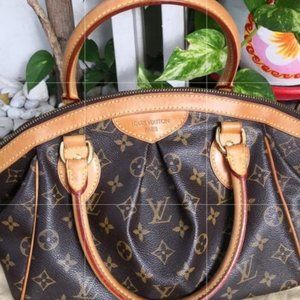 🎀 Tantalizing 🎀 Louis Vuitton Tivoli PM